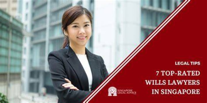 Can a Malaysian become a lawyer in Singapore?