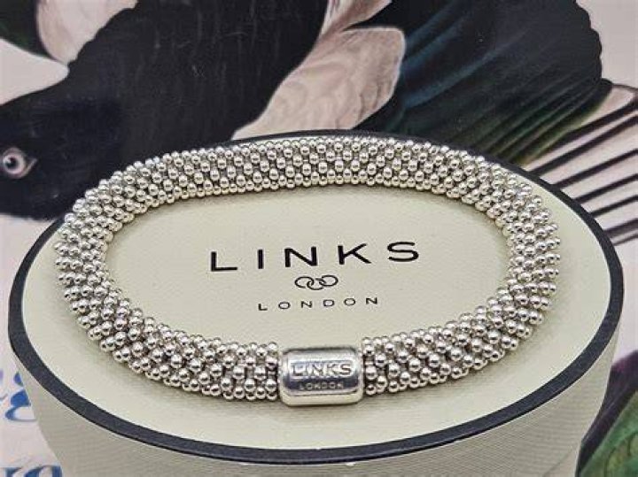 Can you still buy Links of London bracelets?