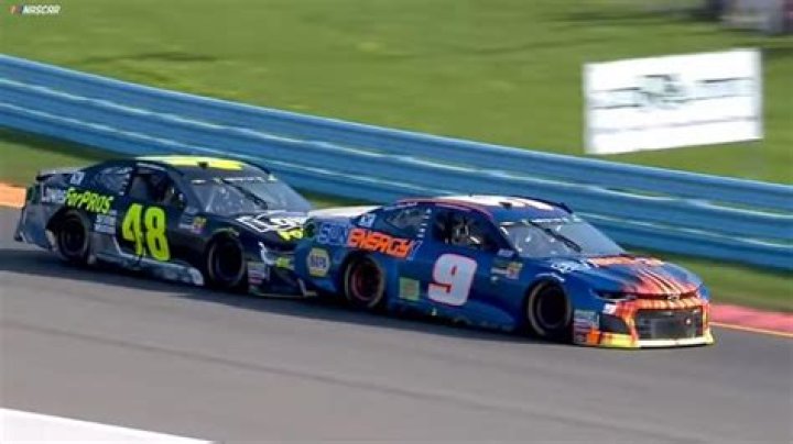 Do race cars have numbers?