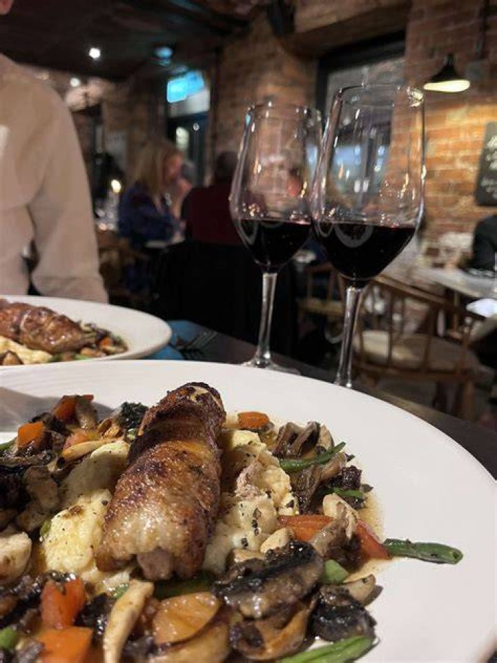 Does Raymond Blanc own Brasserie Blanc?