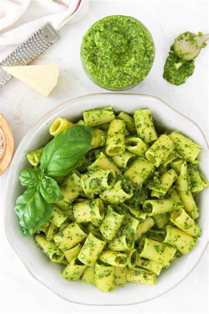 How do I make pasta with pesto?
