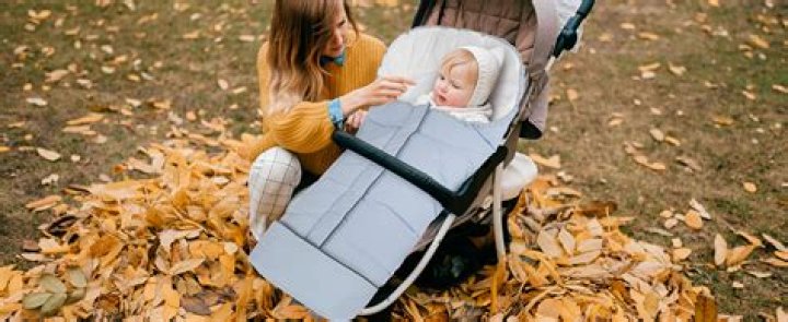 How do you cover baby stroller in winter?