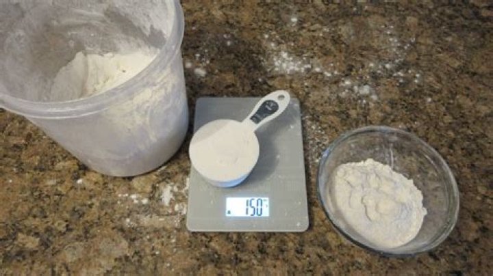 How much does one cup of Bisquick weigh?
