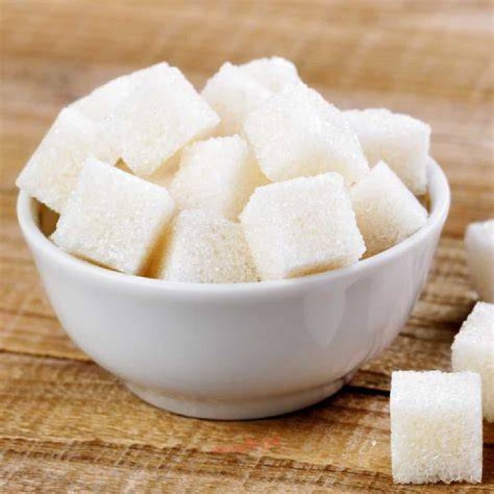 How much sugar is in a cube?