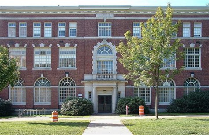 Is Brown University a d1 school?