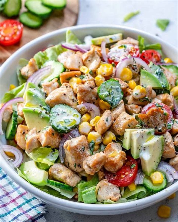 Is chicken and salad good for weight loss?