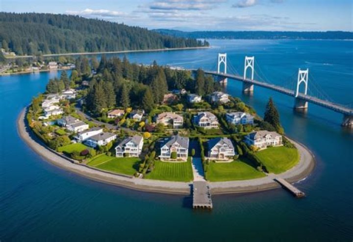 Is Mercer Island expensive to live in?