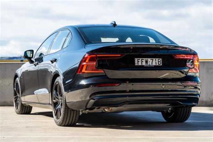 Is Volvo S60 fuel efficient?