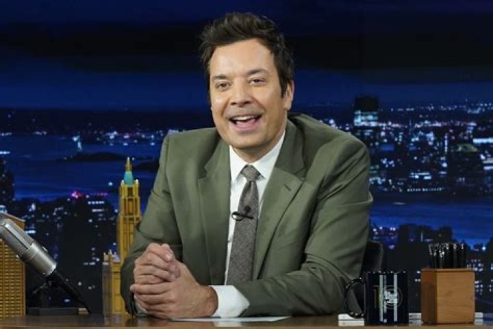 What app does Jimmy Fallon use to loop?