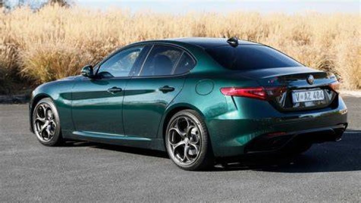 What cars are green color?
