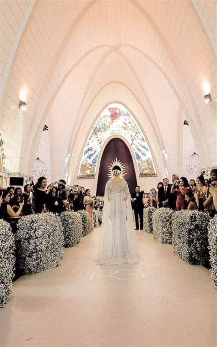 What is the most popular wedding hymn?