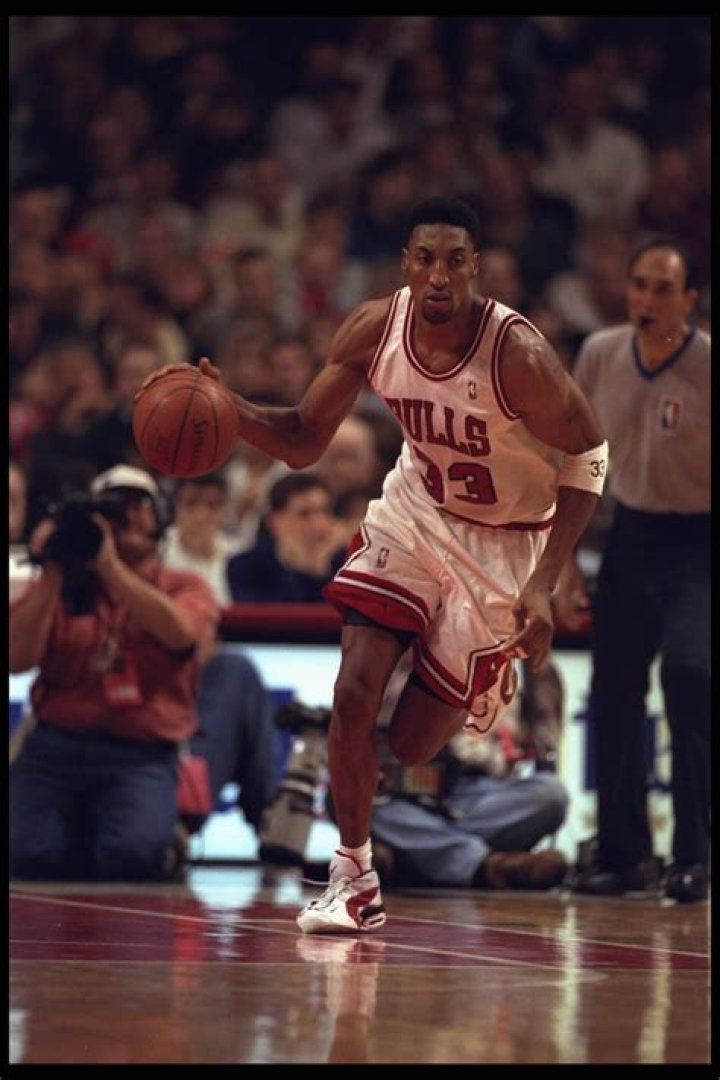 What sneakers did Pippen wear?