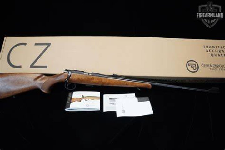 When was the CZ 452 discontinued?