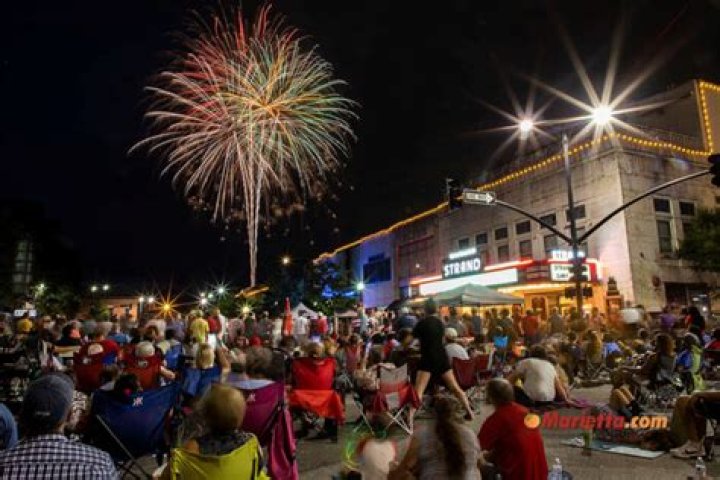Where can I watch fireworks in Marietta GA?