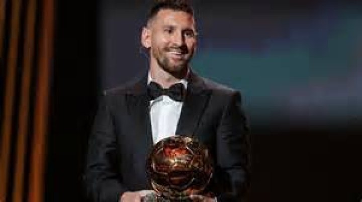 Who won the 2015 2016 Ballon d Or?