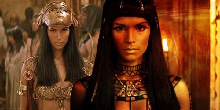Why did ANCK-Su-namun leave Imhotep?