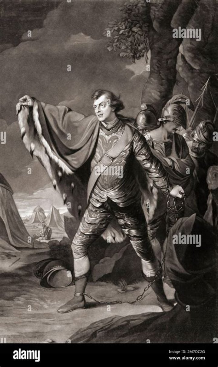Why does Cy Cymbeline banish Posthumus?