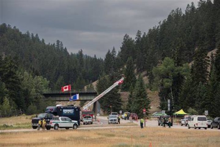 Why is Miette Hot Springs closed?